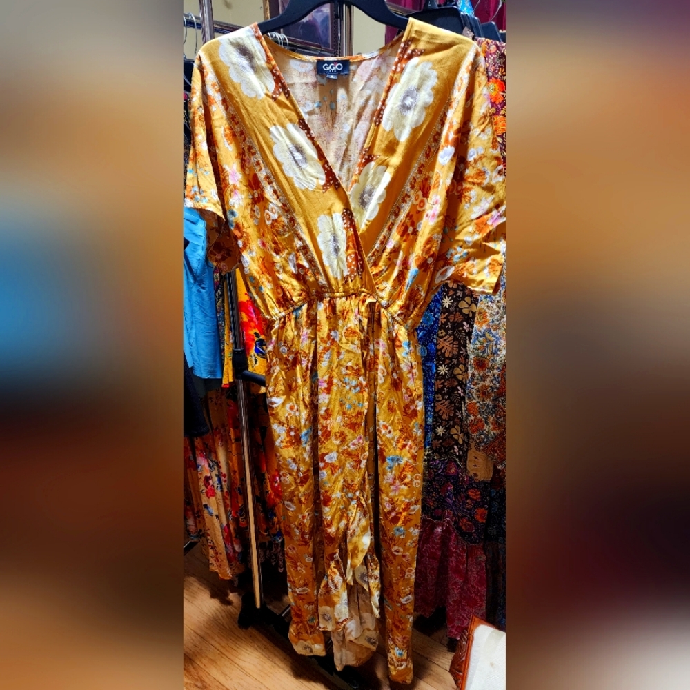 GiGiO size S Long dress. Flower print. Like new.